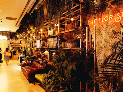 Walking On Sunshine | Korean Hair Salon and Cafe thumb 2